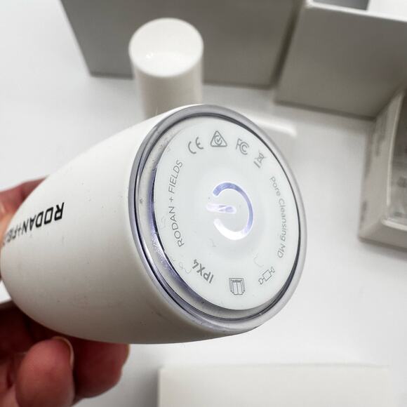 Rodan Fields -11 tips -PORE CLEANSING SYSTEM MD Cleans Pores Removes Blackheads - Picture 7 of 9